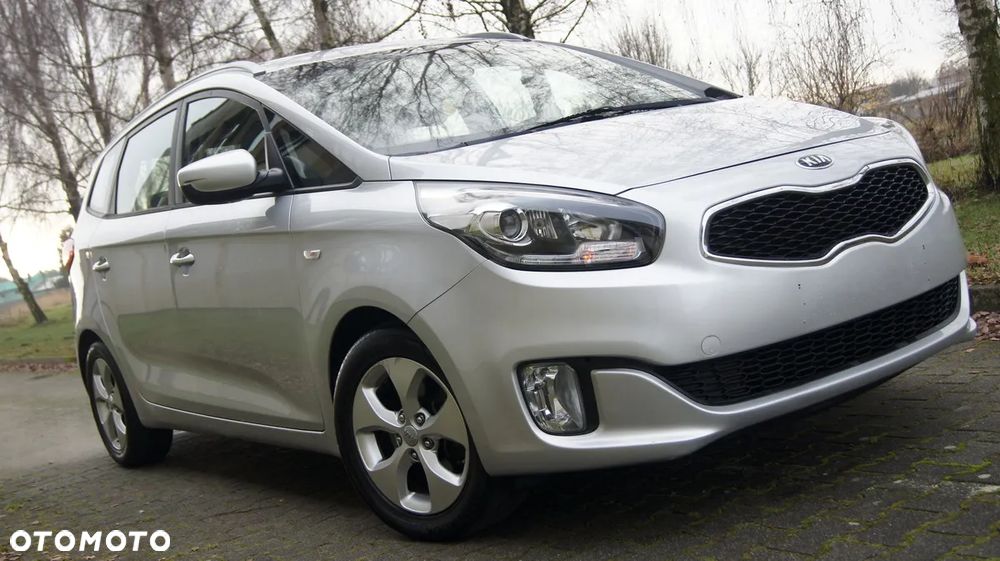 Kia Carens 1.6 GDI M - 13