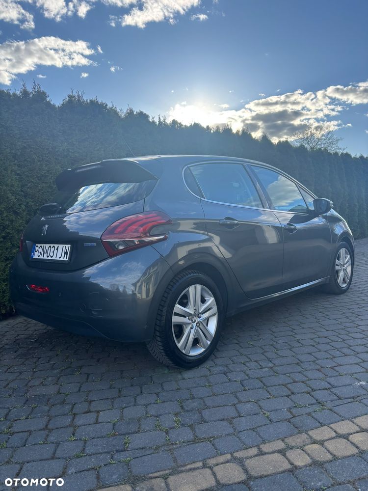 Peugeot 208 - 15