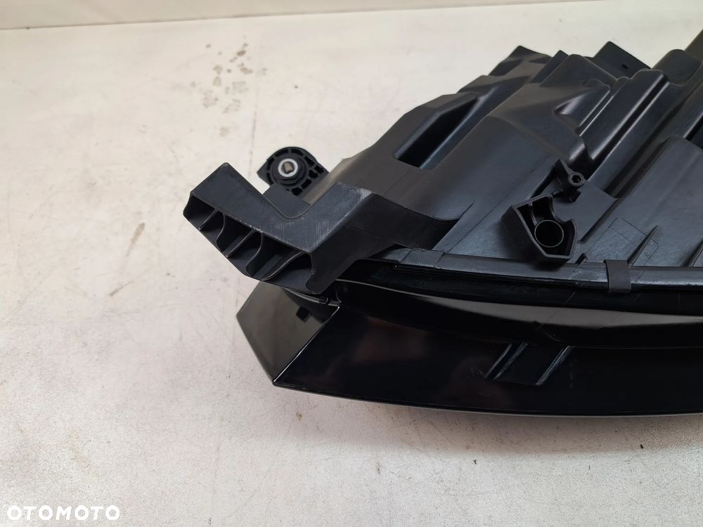 SKODA OCTAVIA IV LAMPA PRAWA FULL LED 5E4941018A - 8