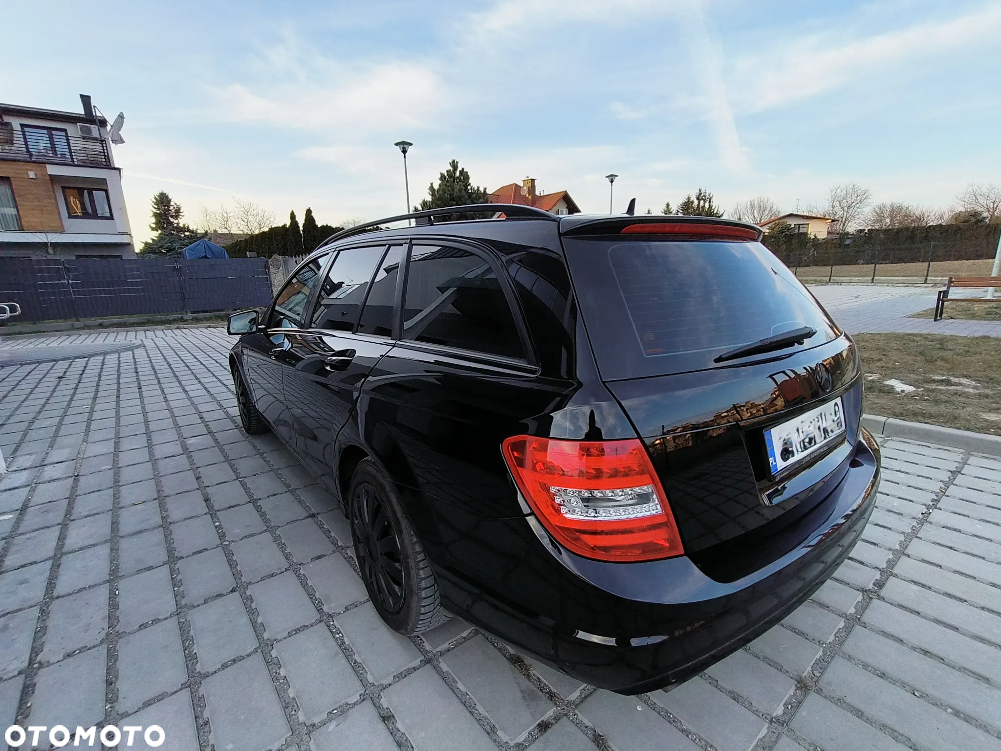 Mercedes-Benz Klasa C 180 T CDI DPF (BlueEFFICIENCY) - 11