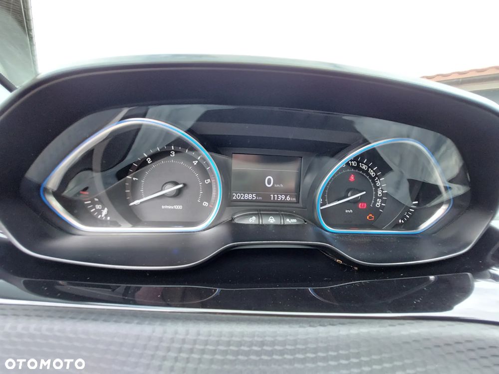 Peugeot 2008 e-HDi FAP 92 STOP & START Allure - 6