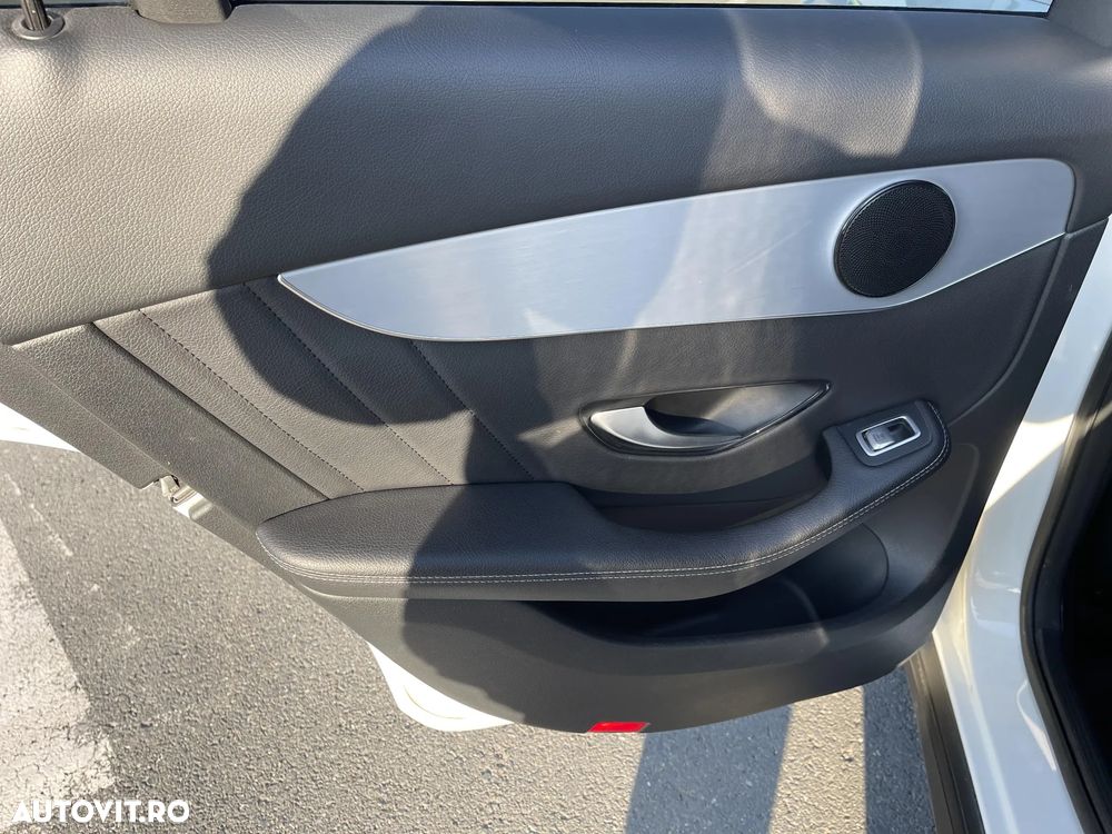 Mercedes-Benz GLC 250 4MATIC 9G-TRONIC AMG Line - 22