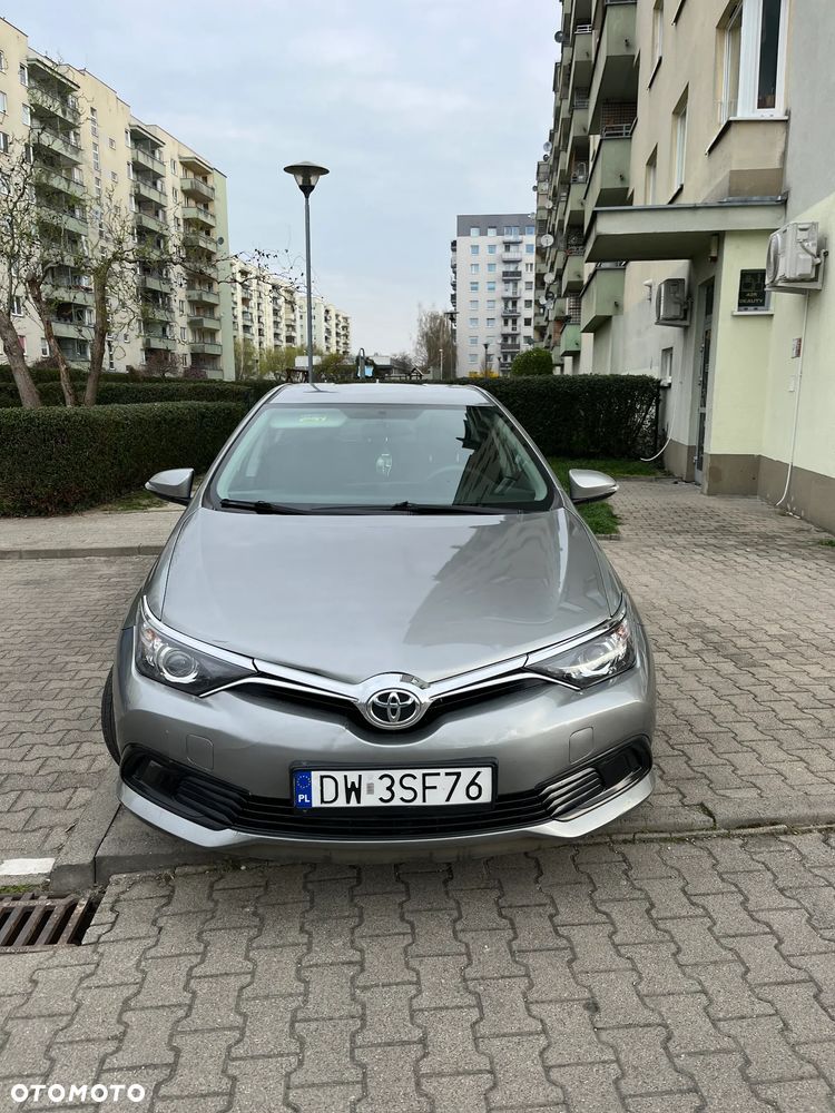 Toyota Auris 1.6 Comfort - 1