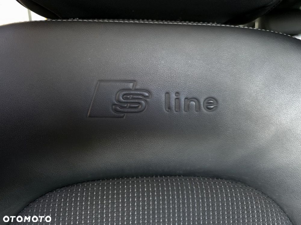 Audi A4 Avant 2.0 TDI Quattro S tronic - 23