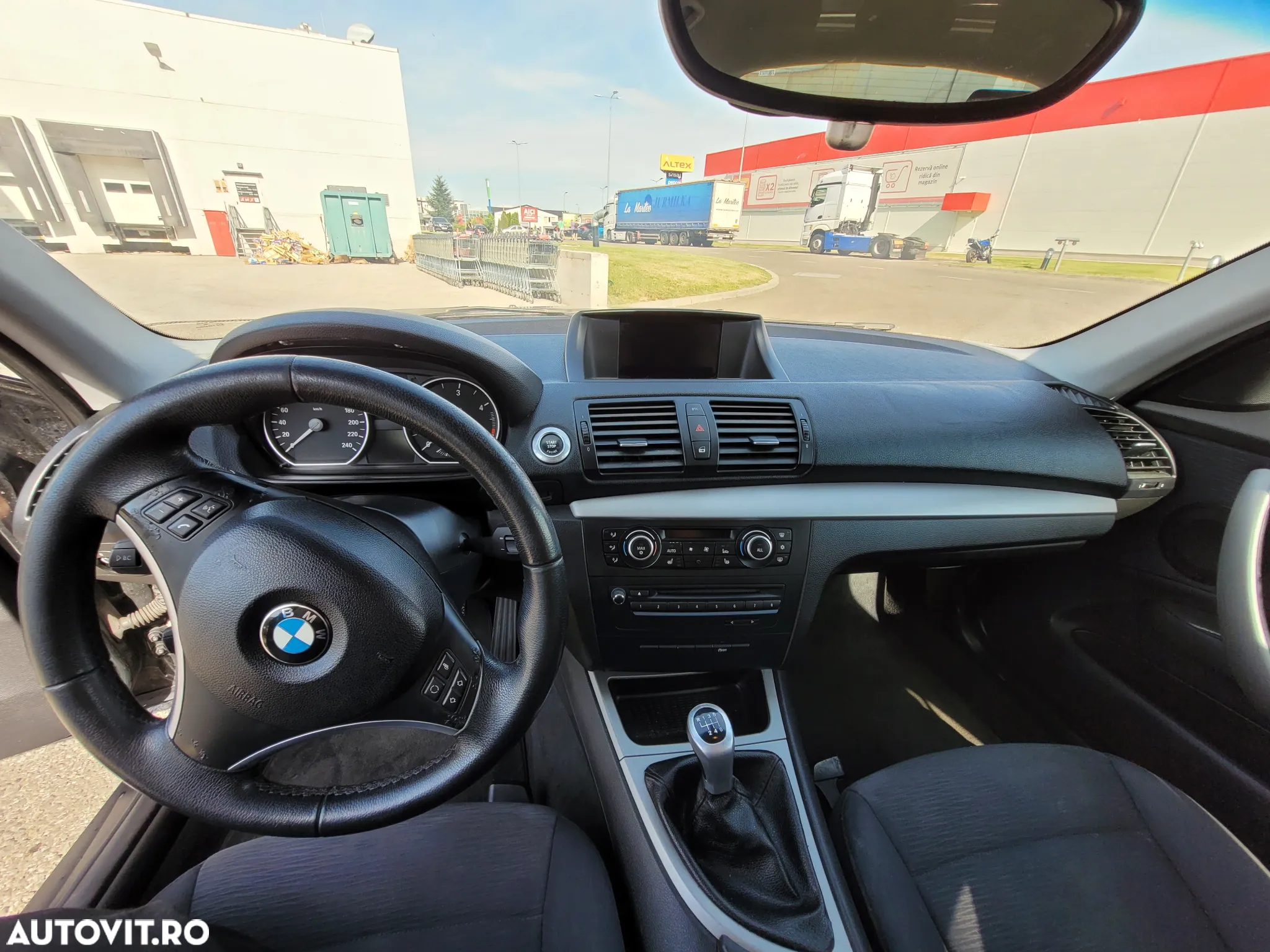BMW Seria 1 118d - 8