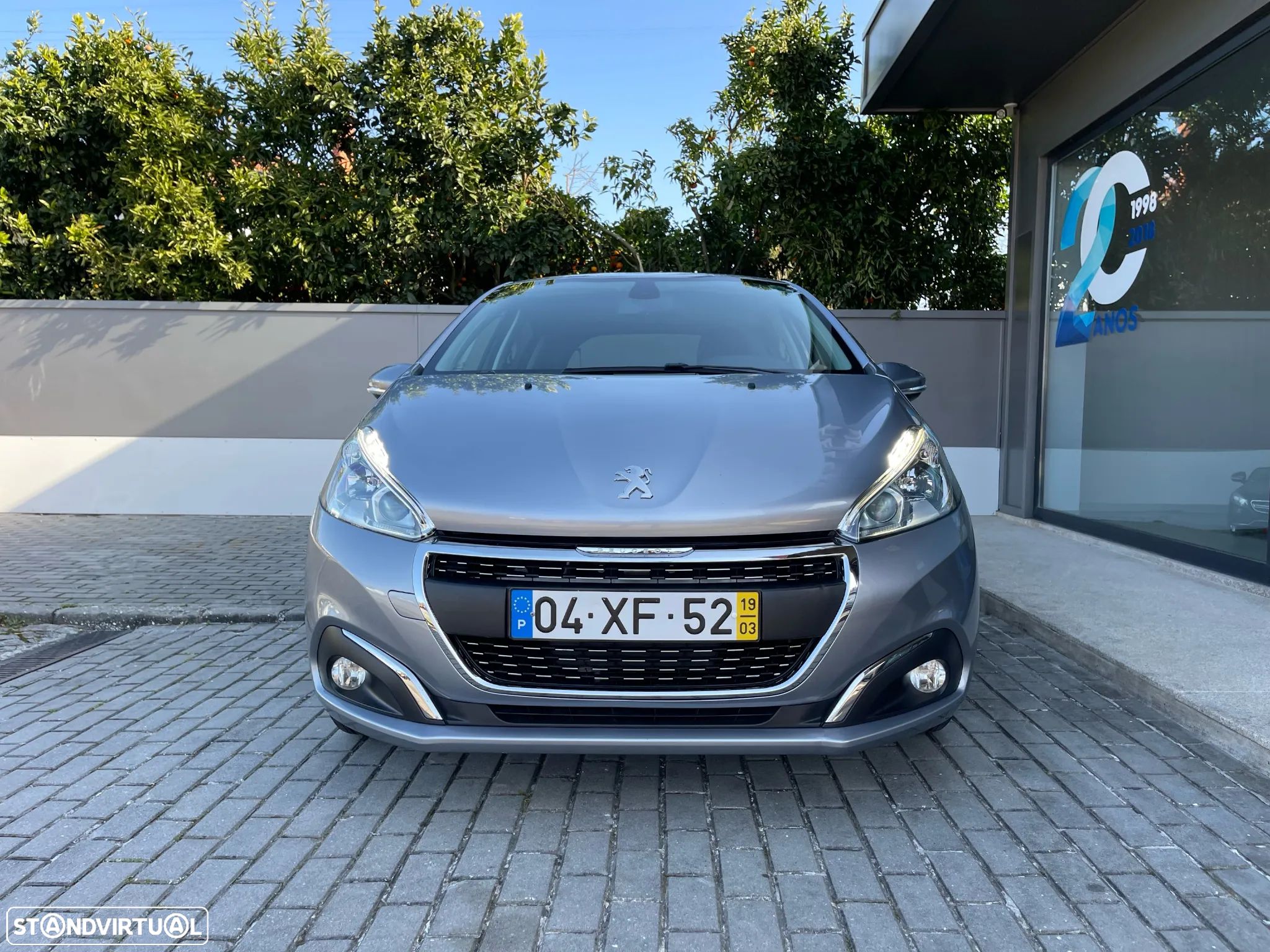 Peugeot 208 1.2 PureTech Signature - 2