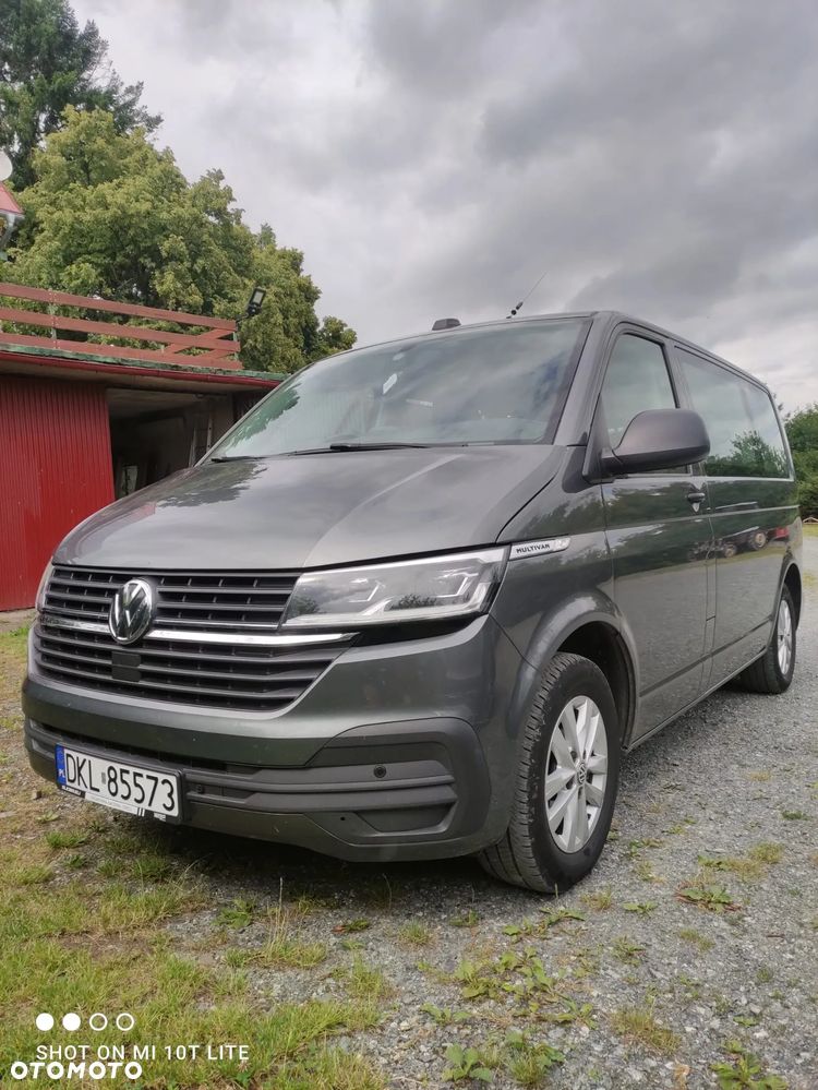 Volkswagen Multivan - 1