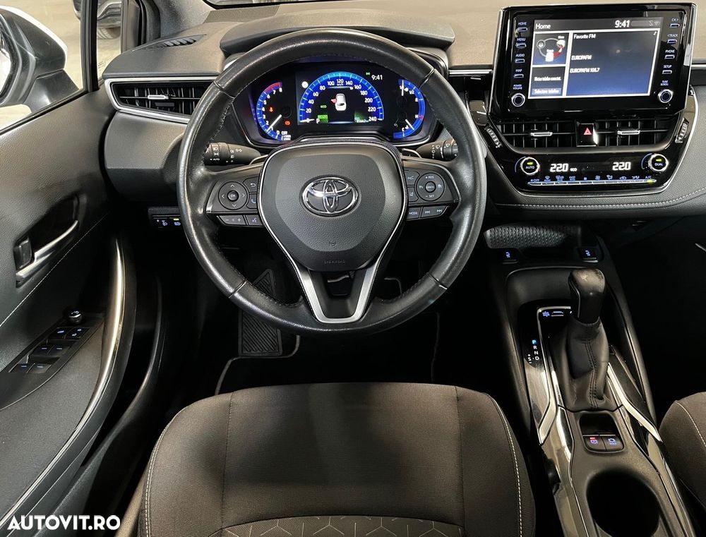 Toyota Corolla - 10