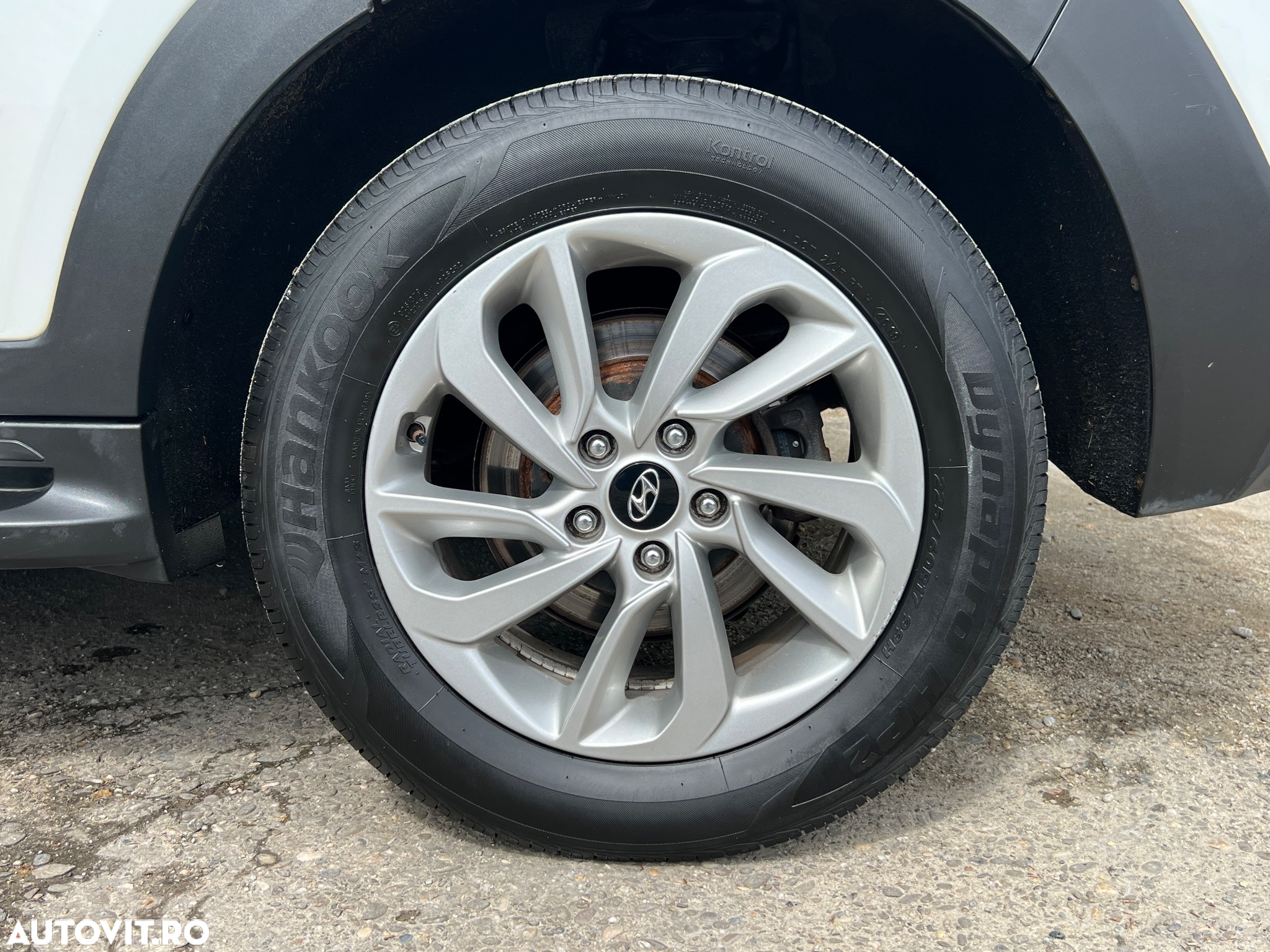 Hyundai Tucson 2.0 CRDI 2WD Trend - 30