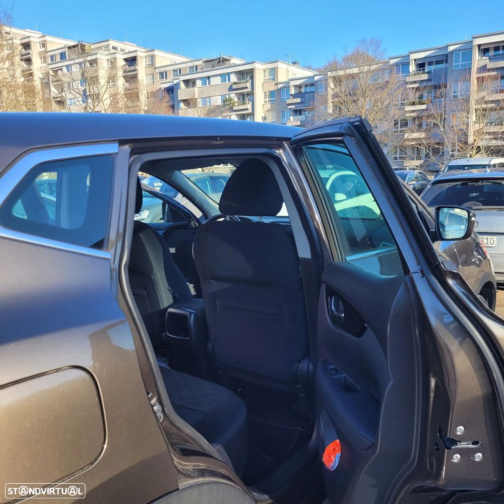 Nissan Qashqai - 2