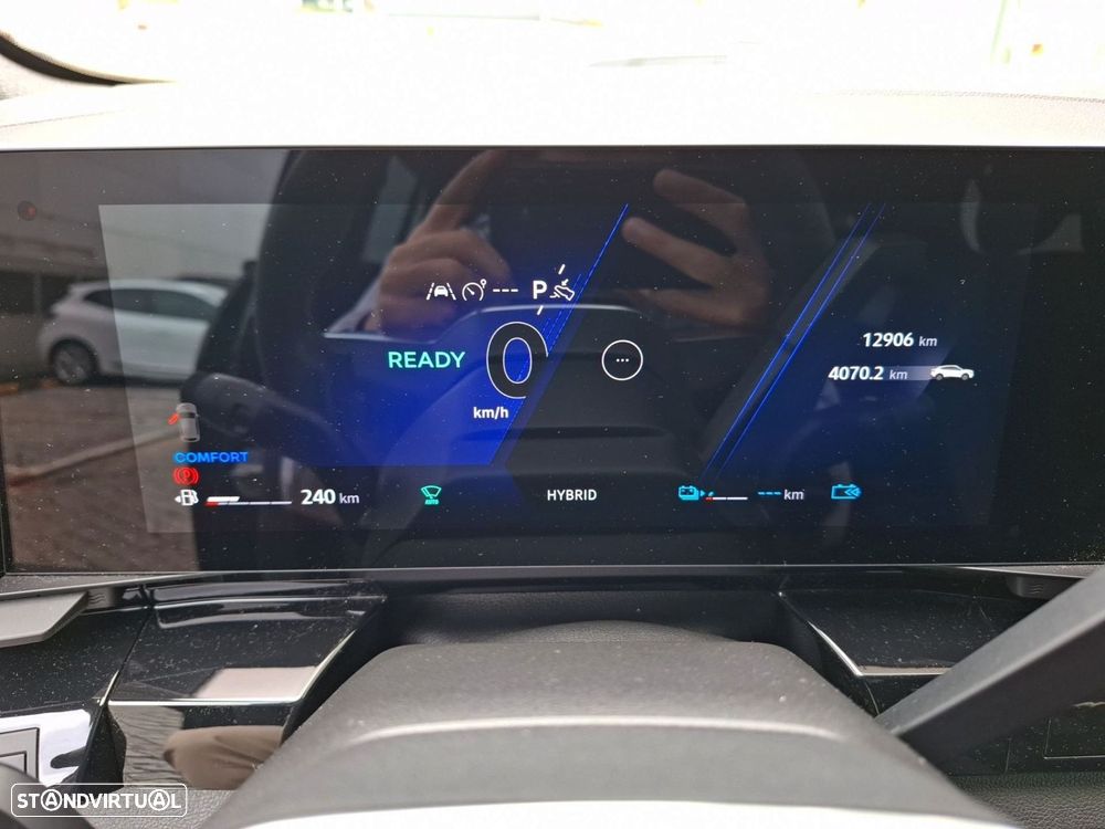 Renault Rafale 1.2 Hyper Hybrid E-Tech Esprit Alpine - 17