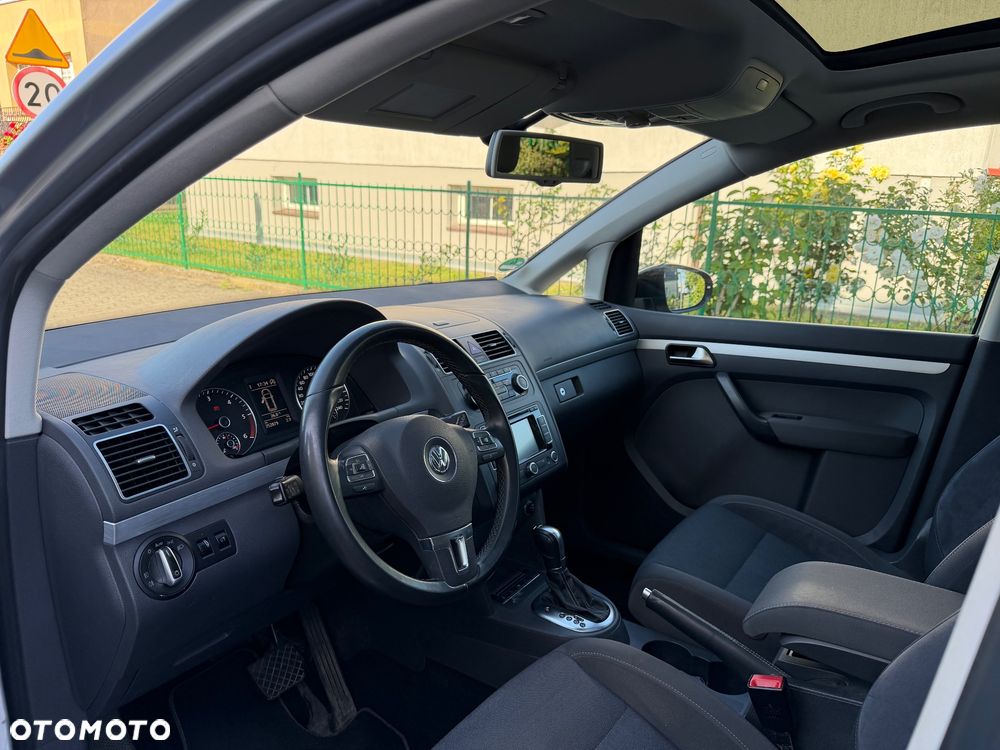 Volkswagen Touran 2.0 TDI DPF DSG STYLE - 6