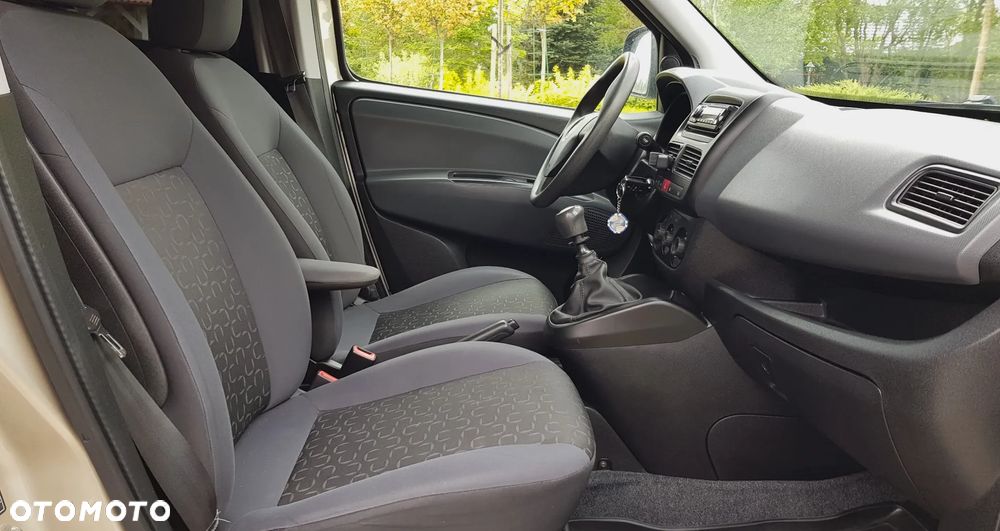 Fiat Doblo 1.4 16V Active - 11