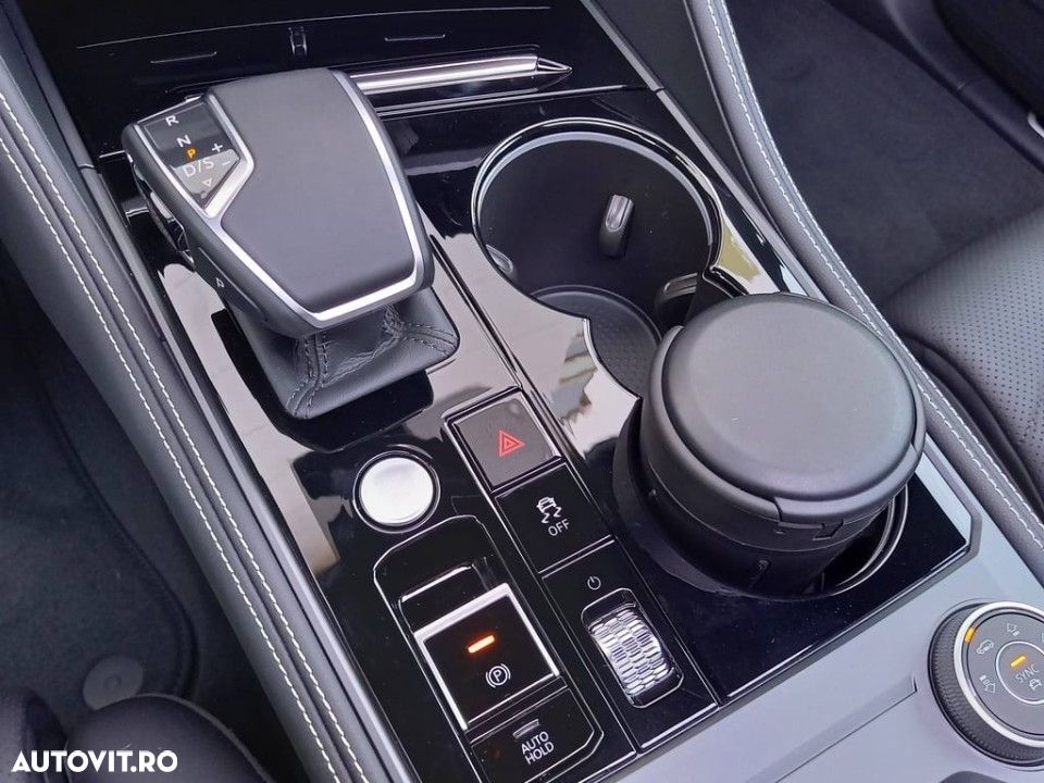 Volkswagen Touareg - 27