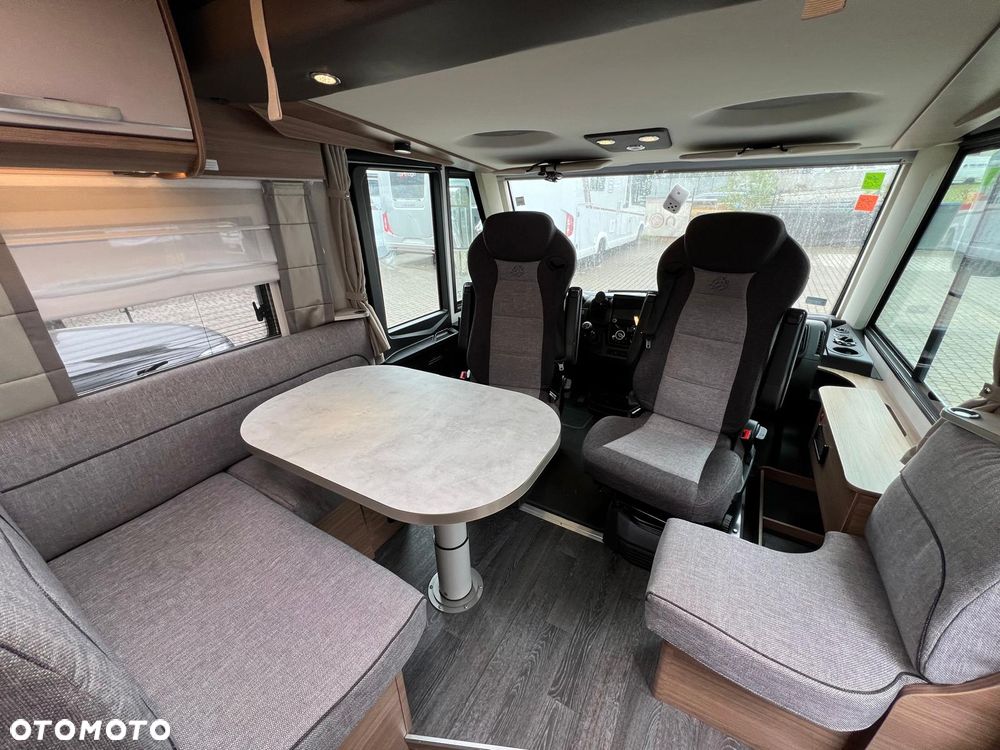 KNAUS LIVE I 650 MEG - 18
