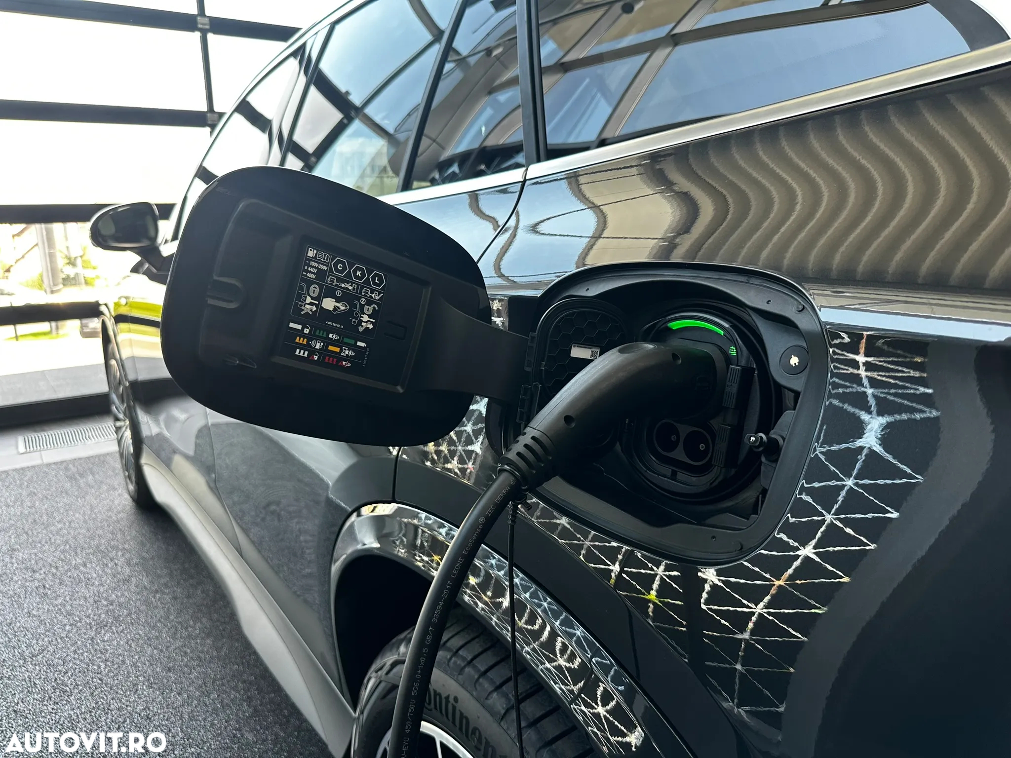 Mercedes-Benz GLC 300 e 4MATIC - 26