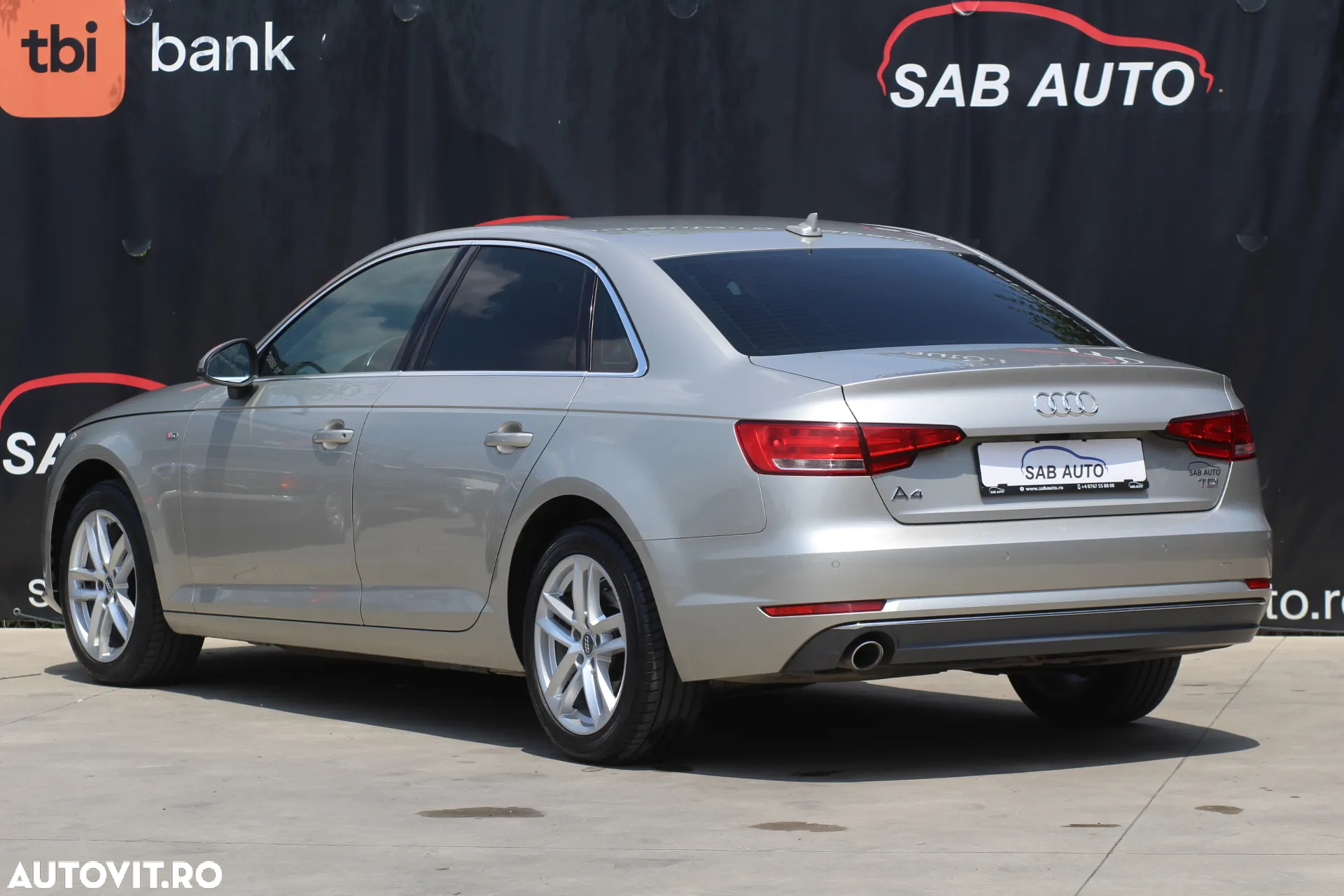Audi A4 2.0 TDI S tronic - 21
