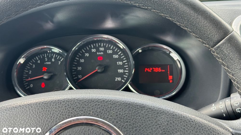 Dacia Sandero - 8
