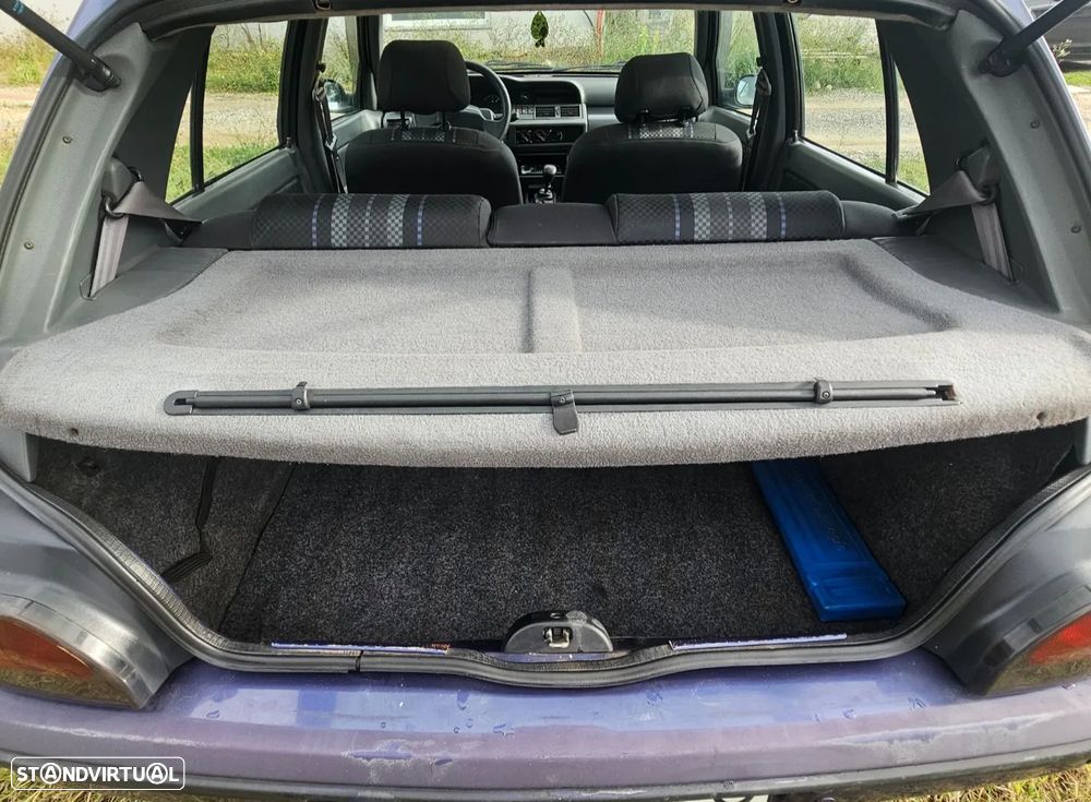 Renault Clio 1.9 RT - 11