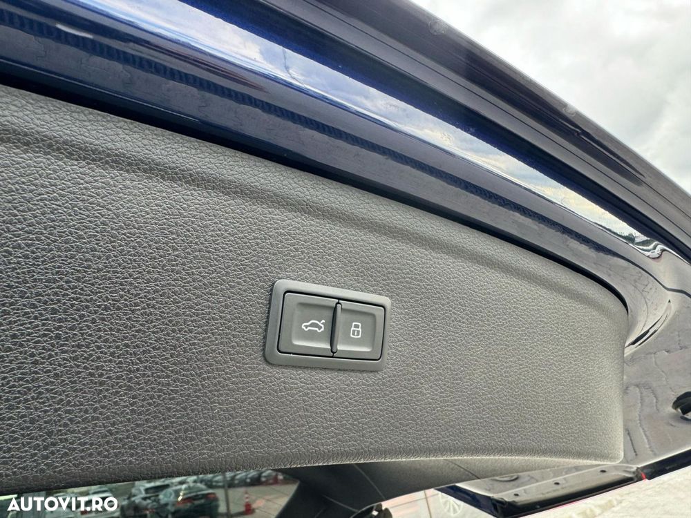 Audi Q5 55 TFSIe quattro S tronic S line - 37