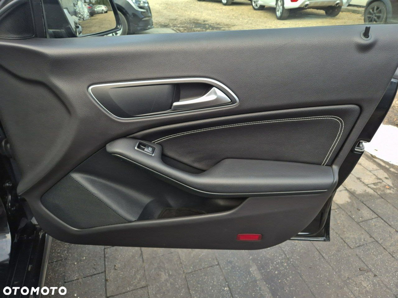 Mercedes-Benz CLA - 27
