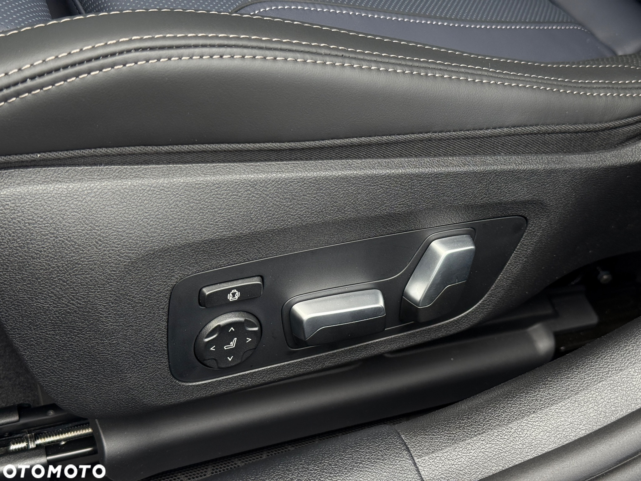 BMW Seria 8 - 20