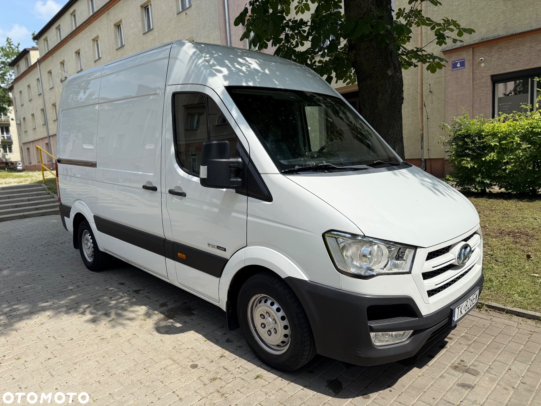 Hyundai H350 - 1