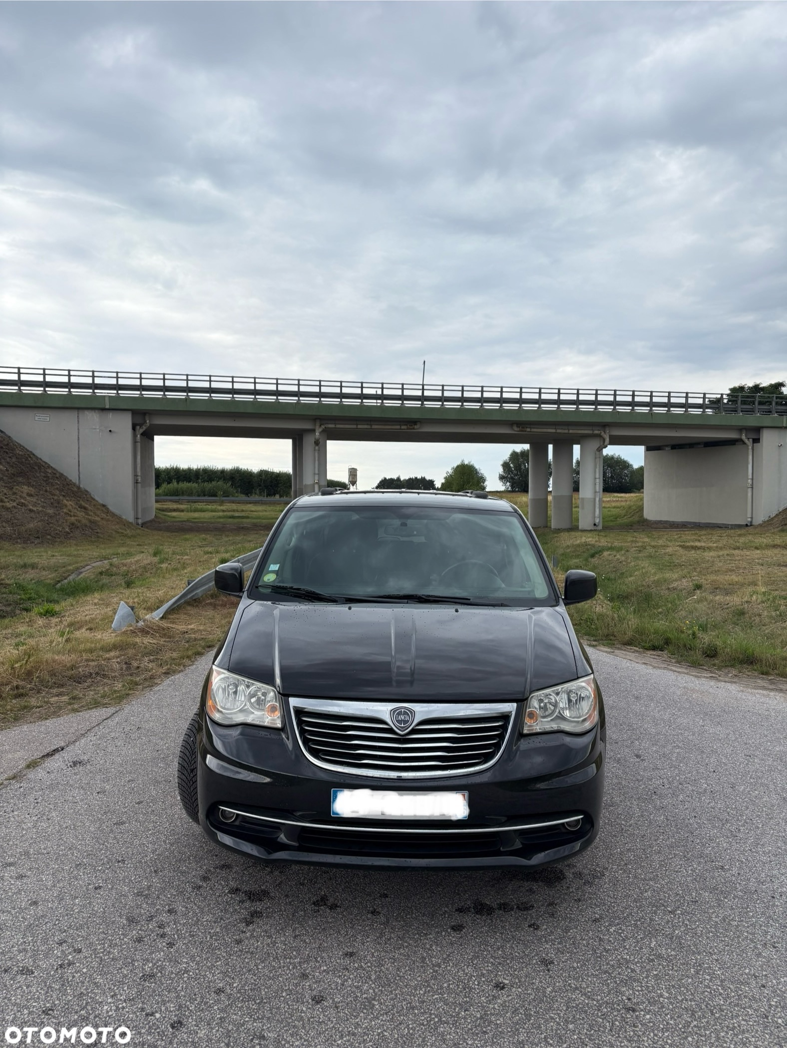 Lancia Voyager 2.8CRD Platinum - 2