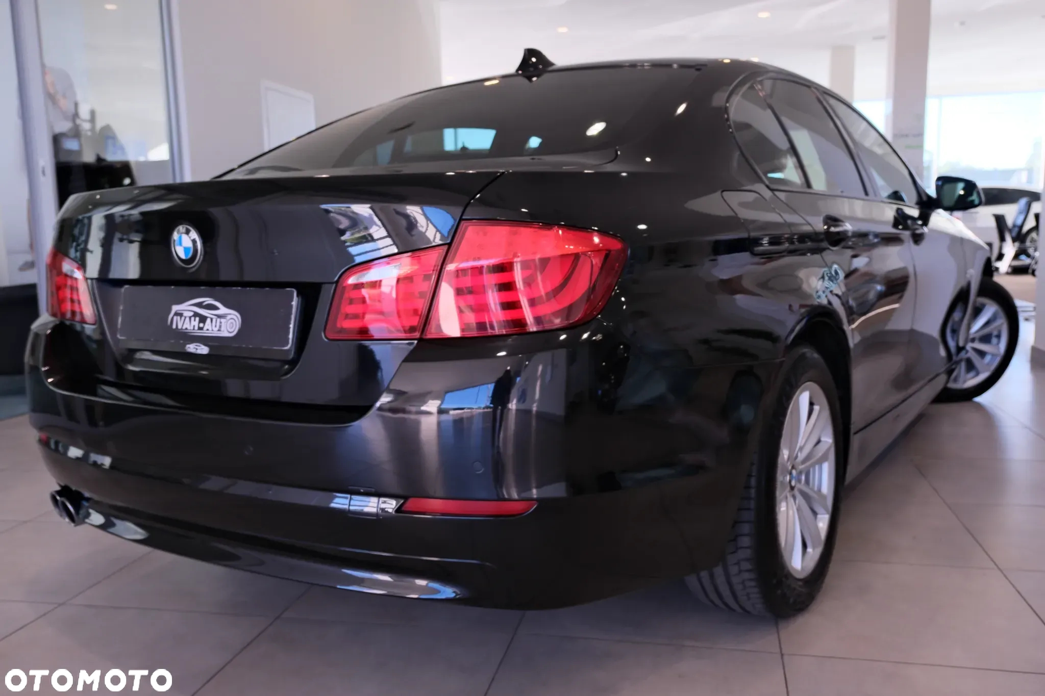 BMW Seria 5 523i - 10