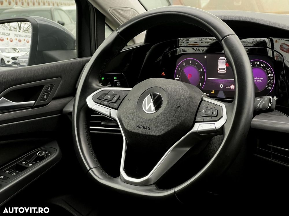 Volkswagen Golf - 10