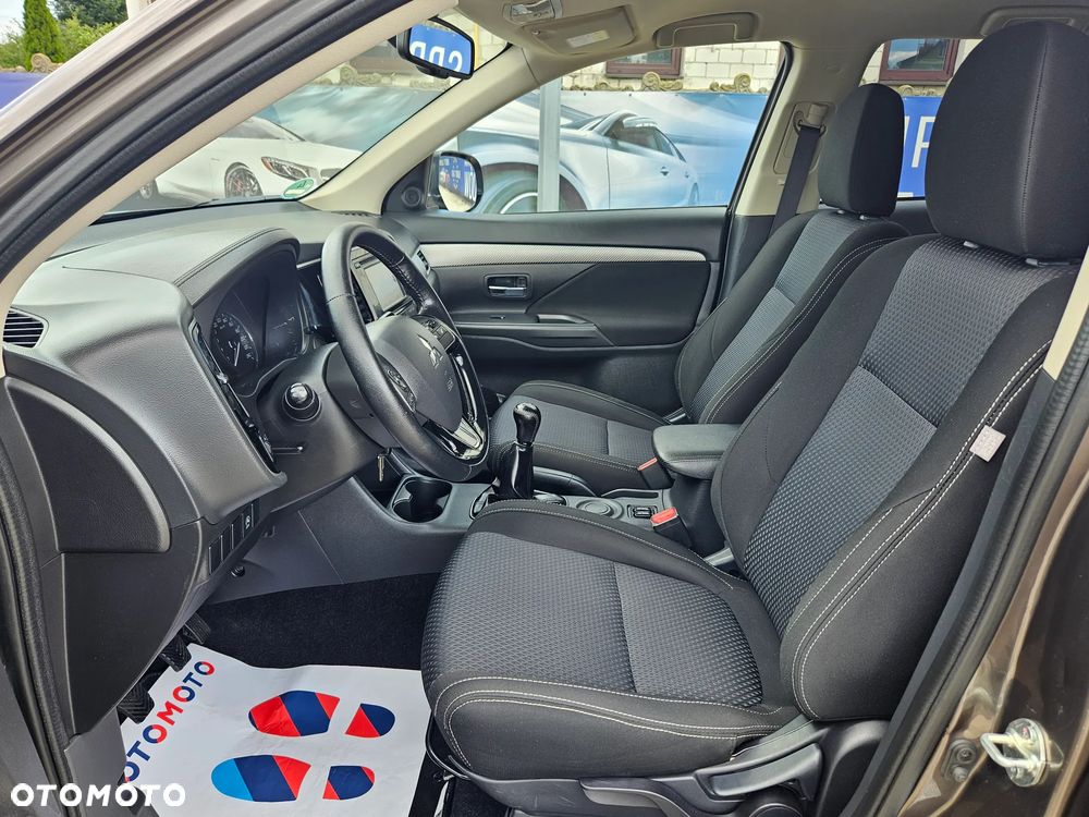 Mitsubishi Outlander 2.0 City Style 2WD - 21