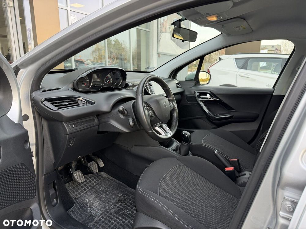 Peugeot 208 1.2 PureTech GPF Active S&S - 11