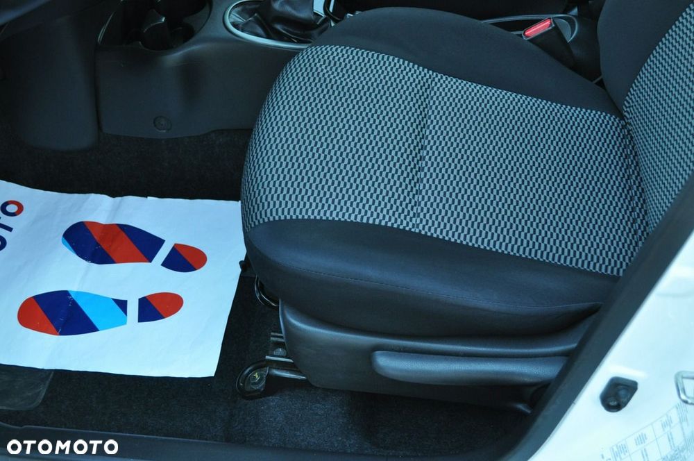 Nissan Micra - 19