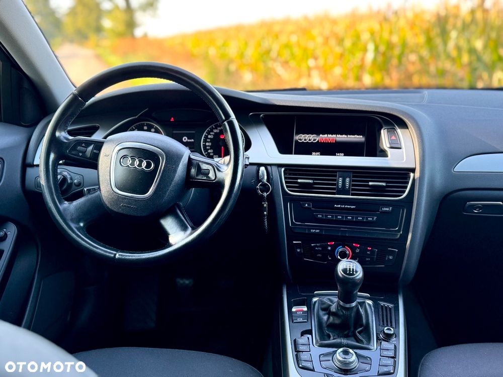 Audi A4 Avant - 11
