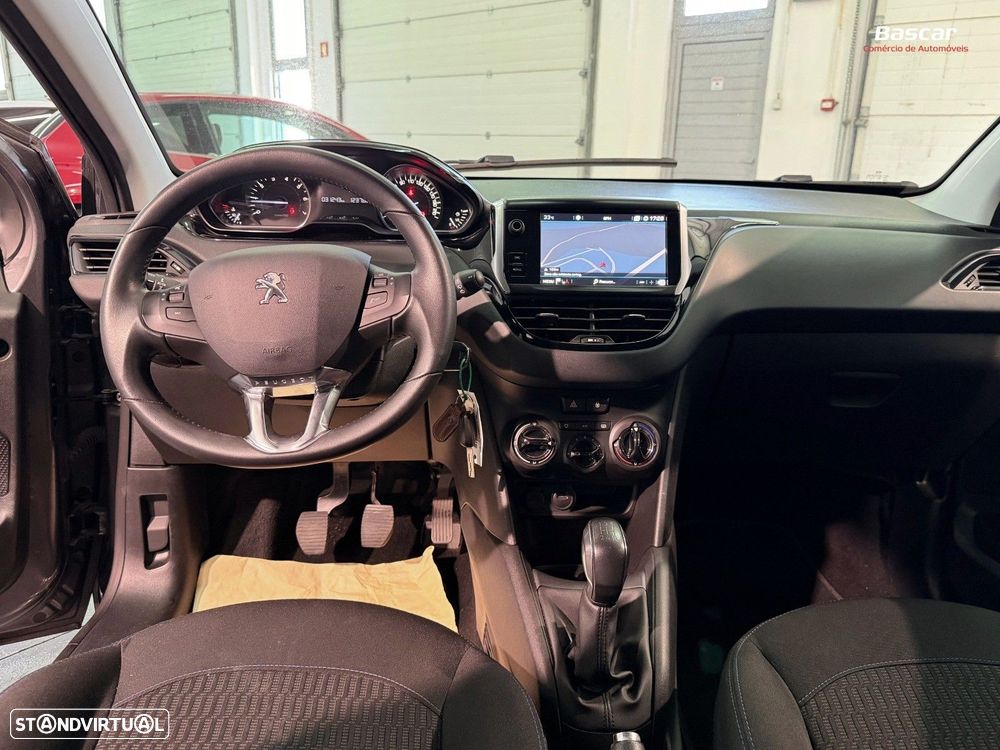 Peugeot 208 1.2 PureTech Signature - 13