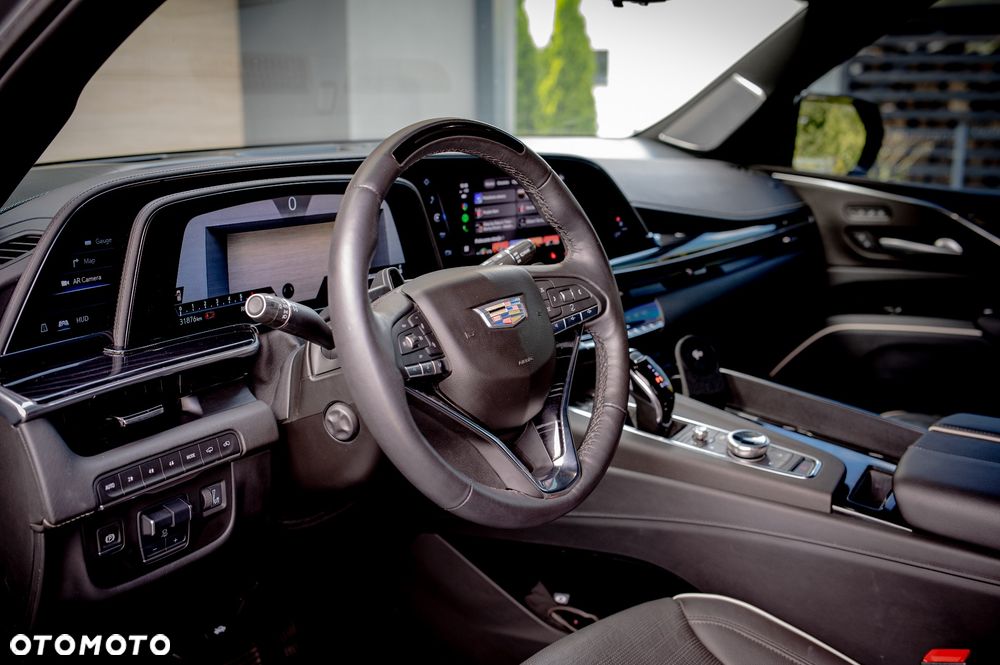 Cadillac Escalade - 11