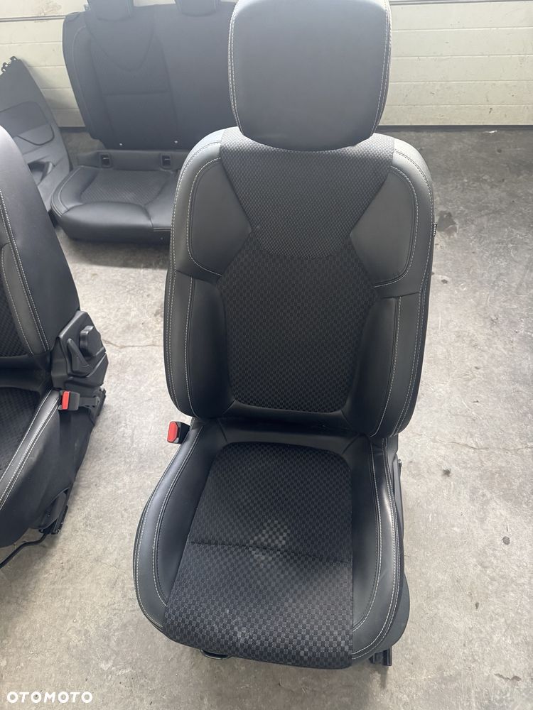 Fotele komplet BOSE Renault Clio IV KOMBI - 1
