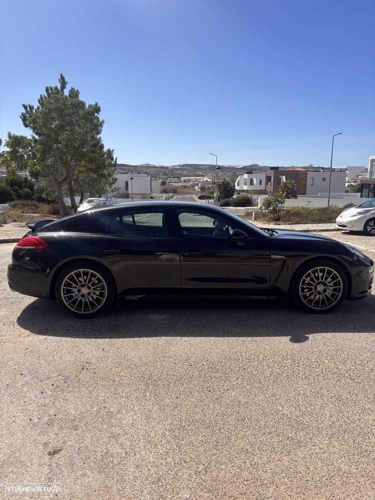 Porsche Panamera 3.0 V6 - 12