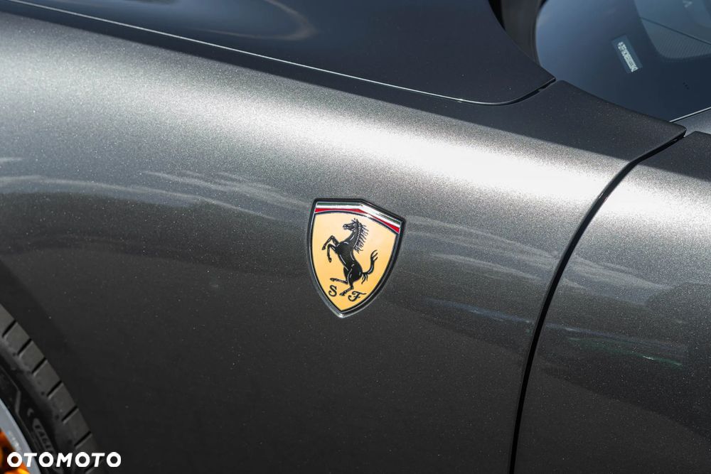 Ferrari Amalfi - 12