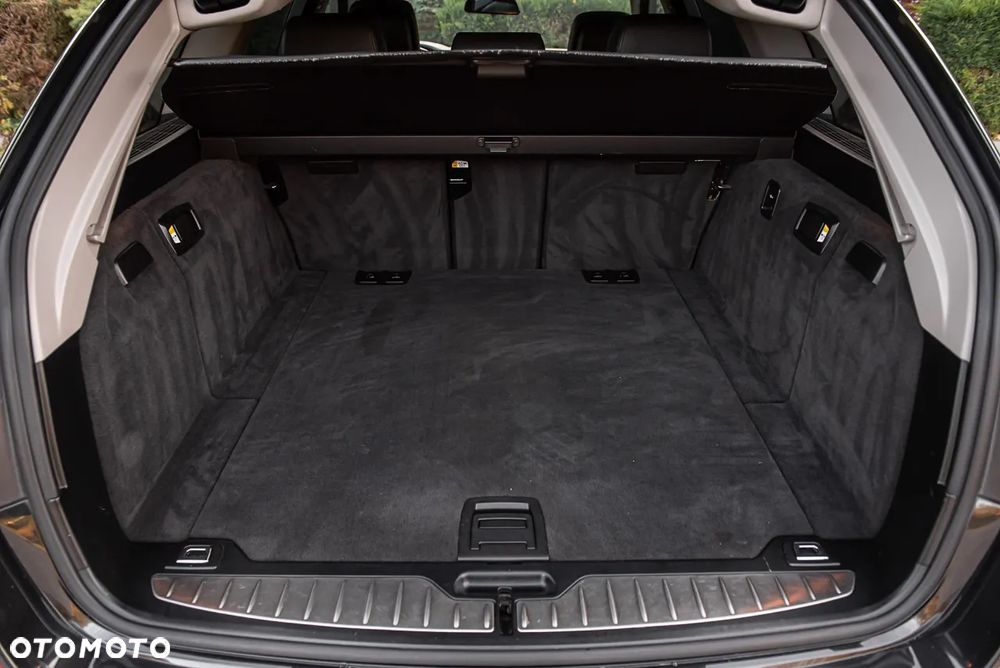 BMW Seria 5 525d Touring - 27