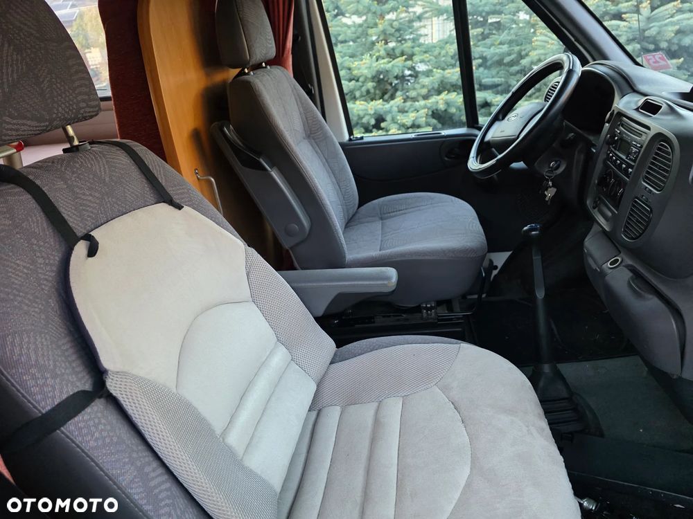 Ford Transit - 19