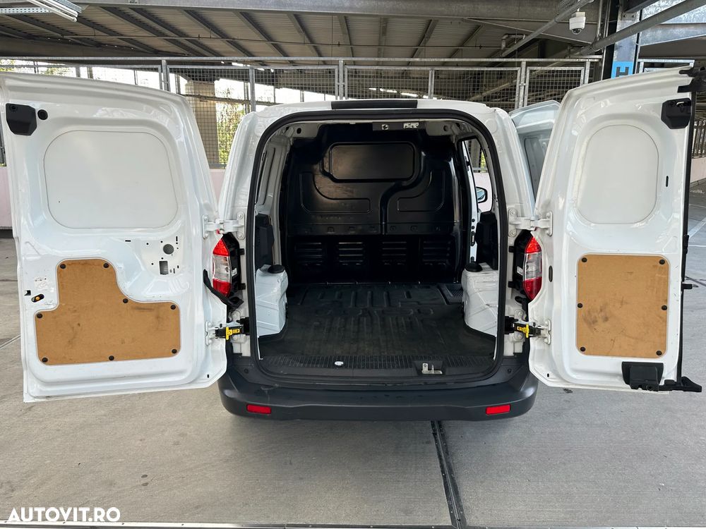 Ford Courier Van - 10