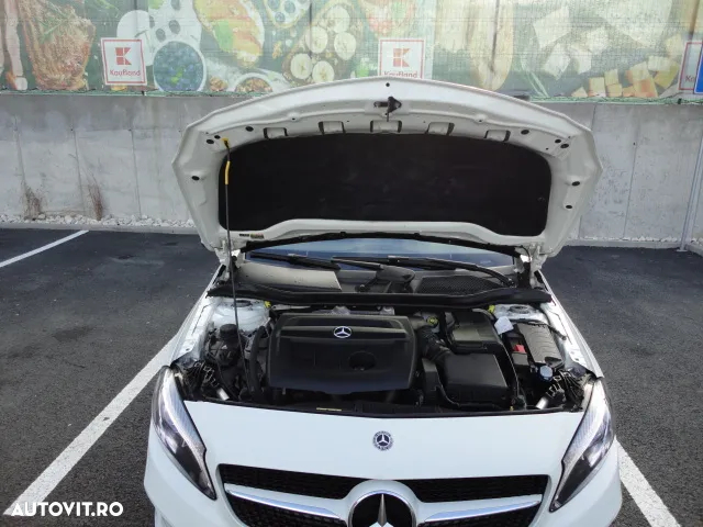 Mercedes-Benz A 180 d 7G-DCT AMG Line - 20