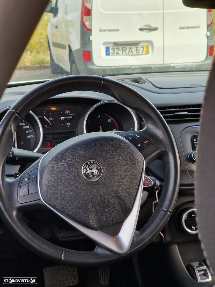 Alfa Romeo Giulietta 1.6 JTDM Super TCT - 16