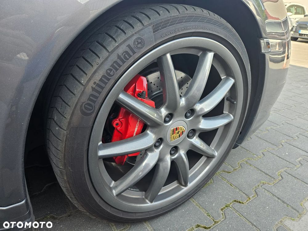 Porsche 911 Carrera 4 S Tiptronic - 8