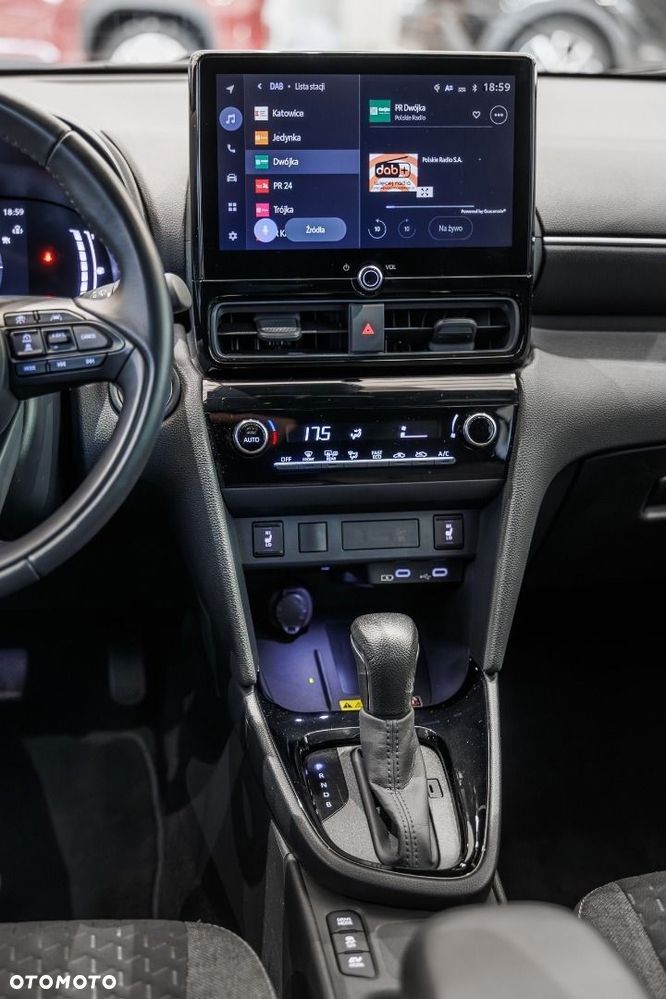 Toyota Yaris Cross - 32