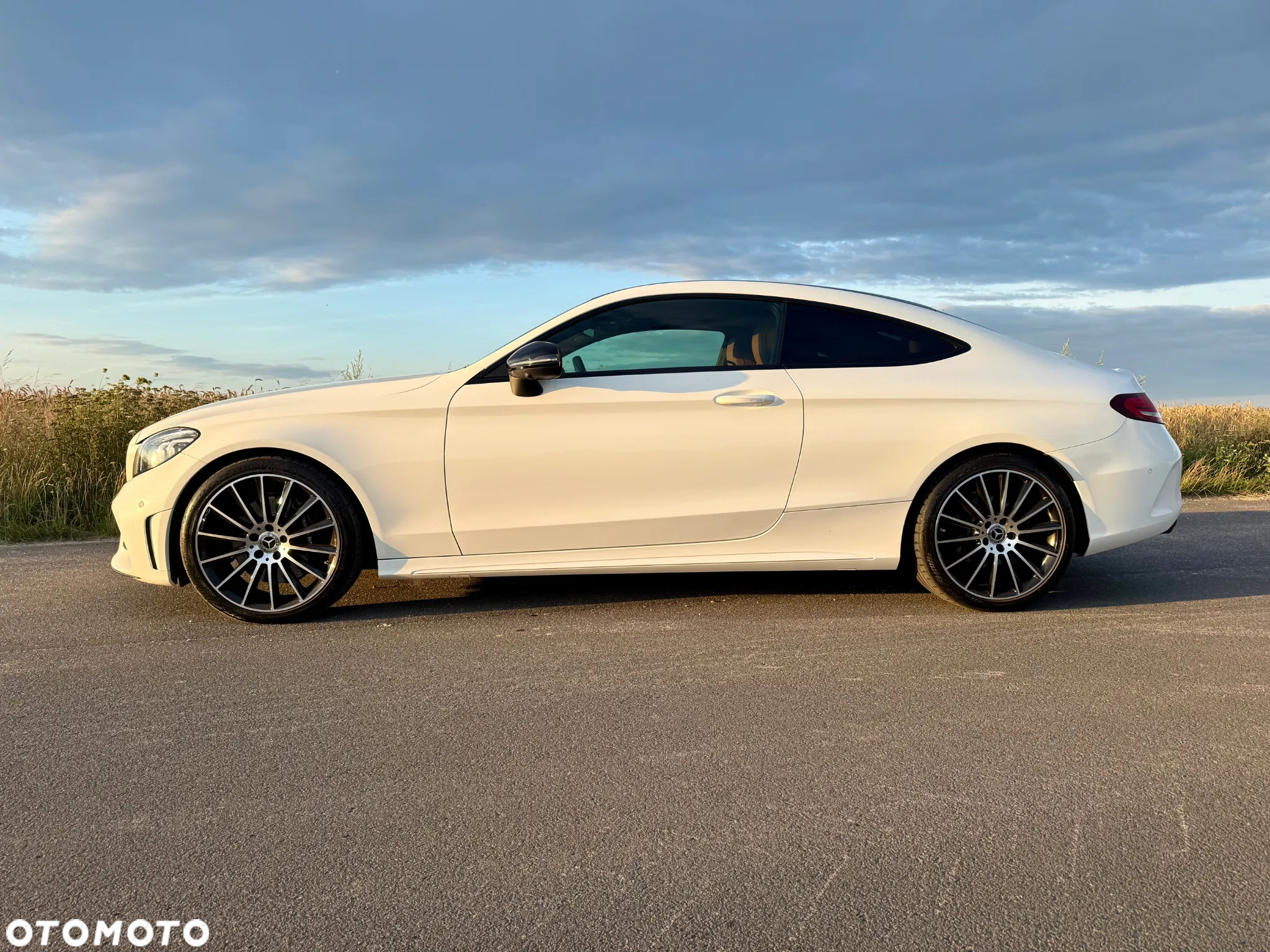 Mercedes-Benz Klasa C 300 9G-TRONIC - 3