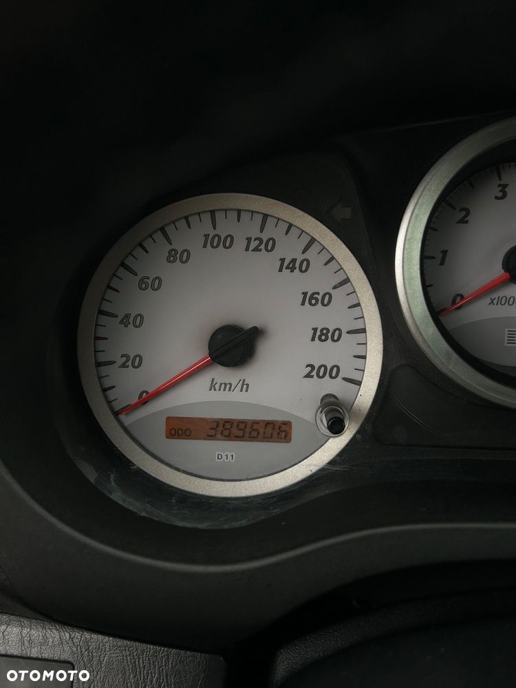 Toyota RAV4 2.0 D-4D 4x4 - 20