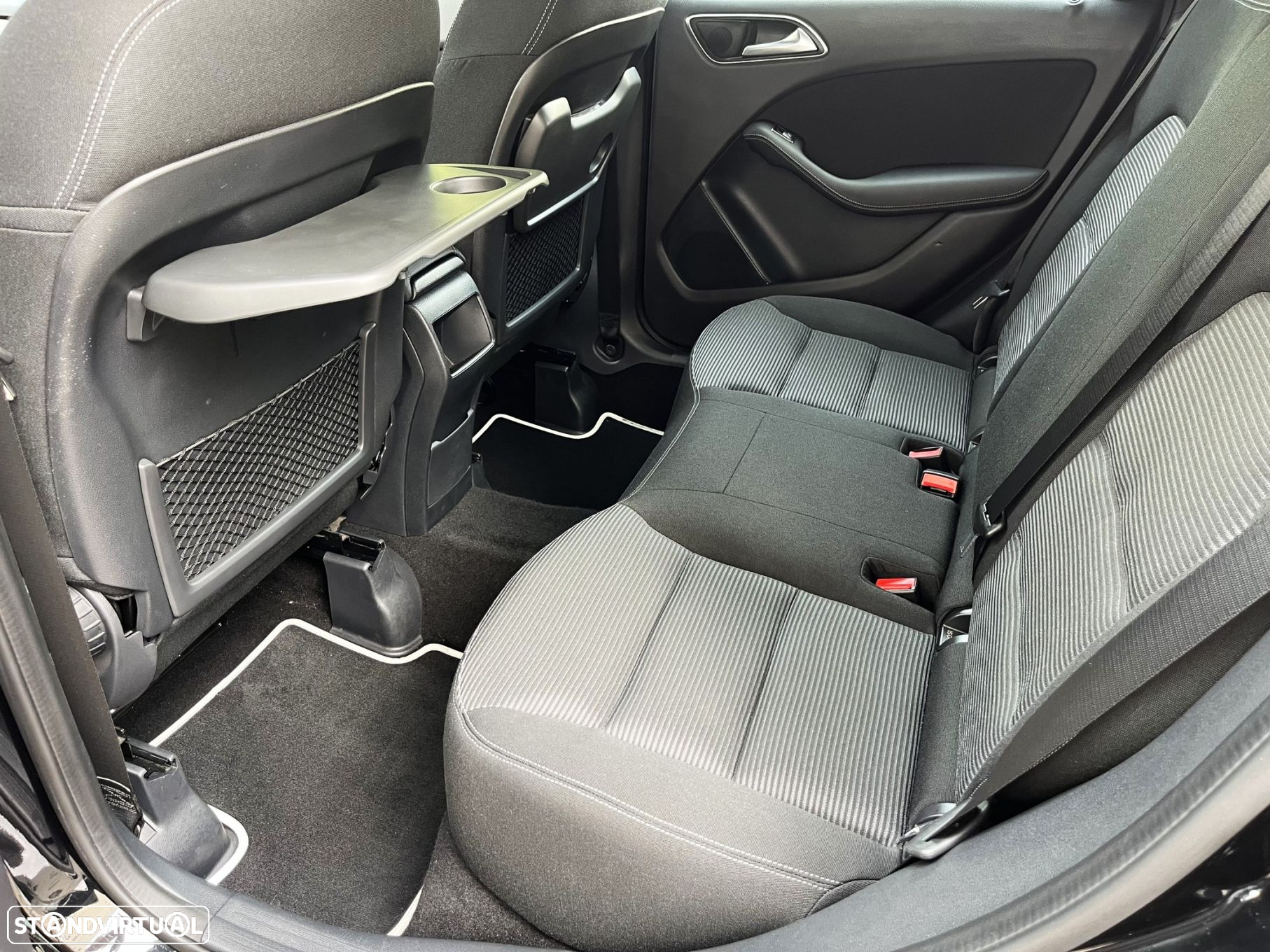 Mercedes-Benz B 180 d Style - 16