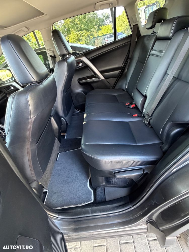 Toyota RAV4 2.5 VVT-i 4x4 Luxury - 13